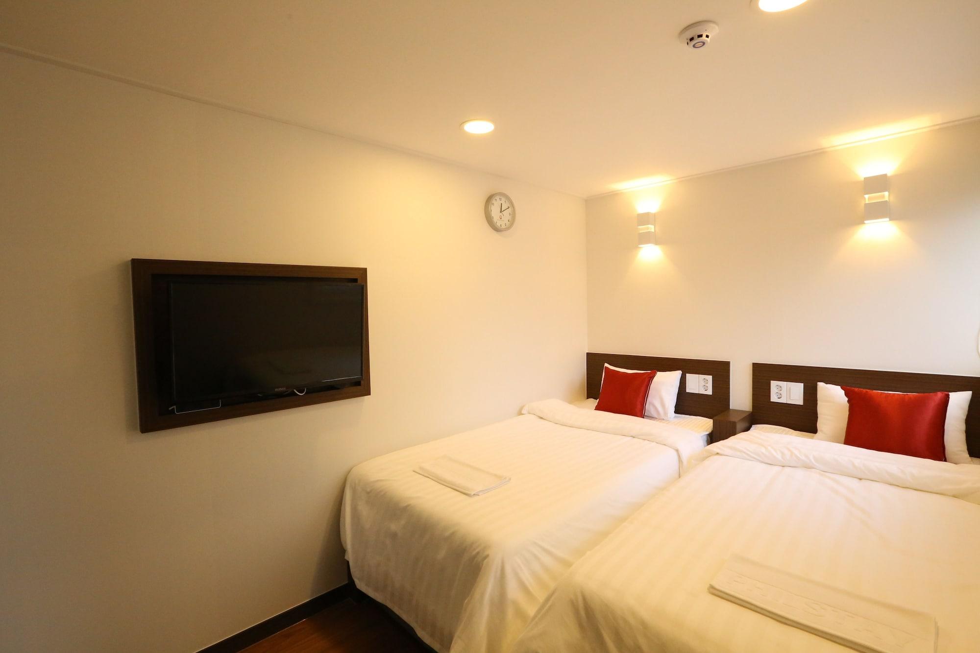 Tripstay Myeongdong Seoul Exterior photo
