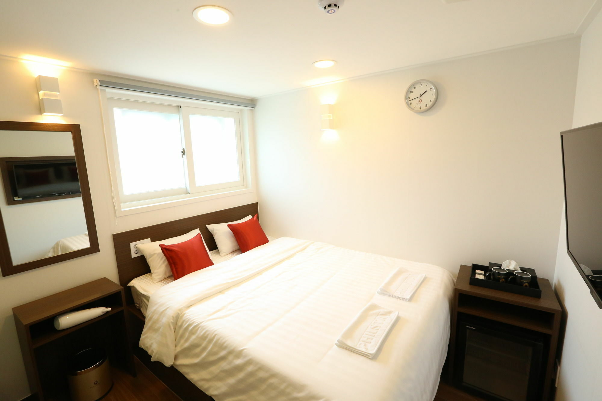 Tripstay Myeongdong Seoul Exterior photo